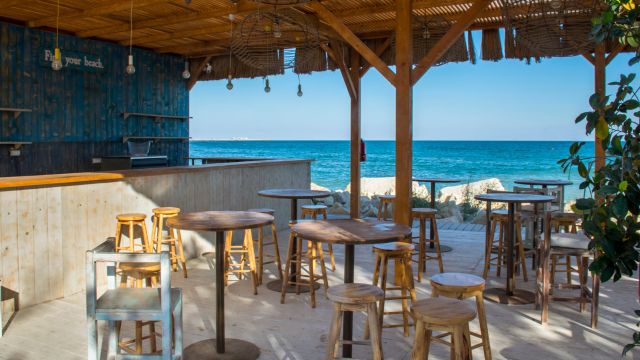 beach bar